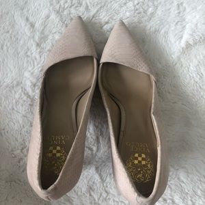 Vince Camuto Nude Snakeskin Pumps 8.5